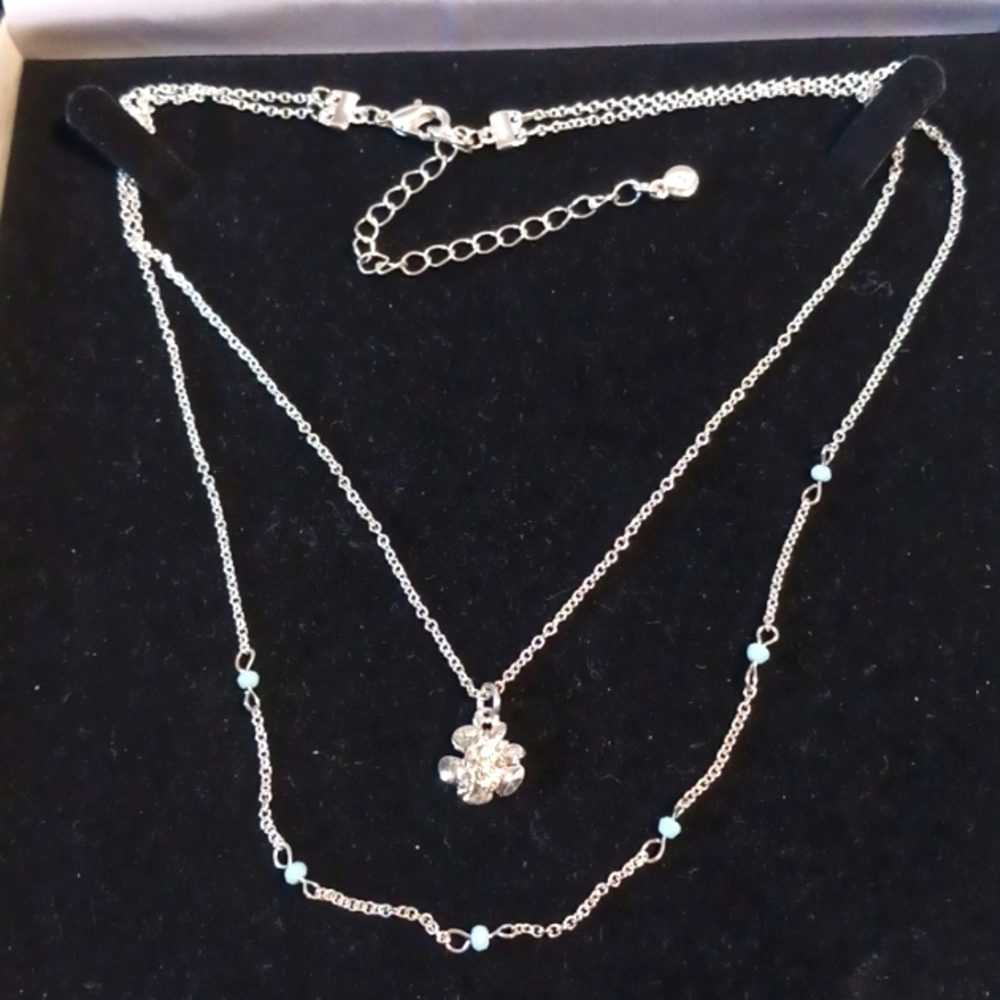 Laure Conrad 2 tier silvetone stone necklace